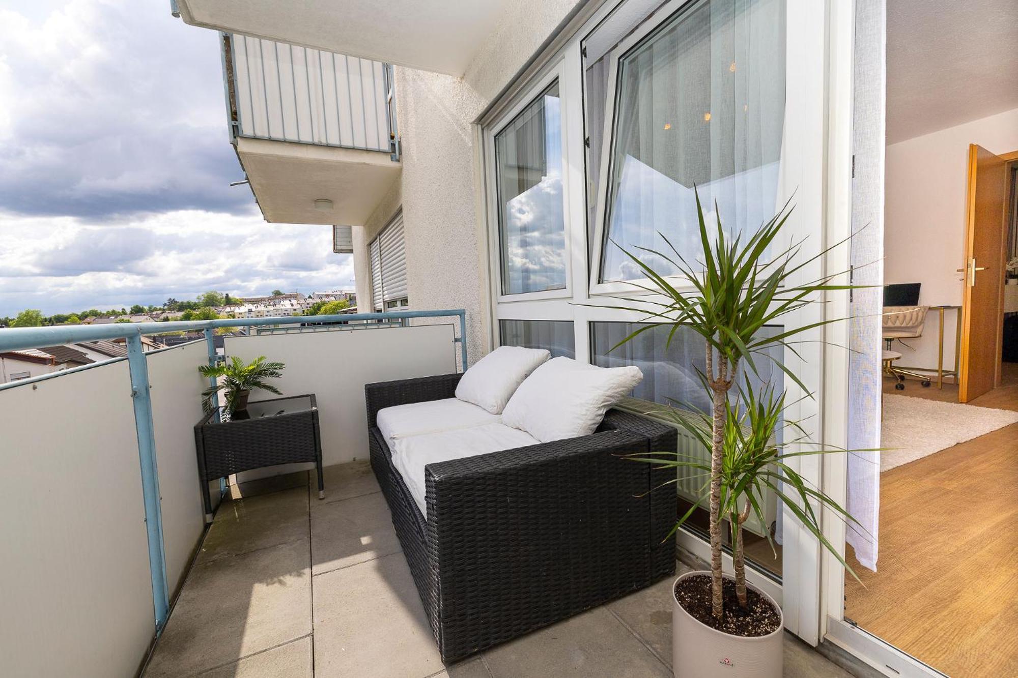 Luxx Home Bc, Zentral - Fuer 4 Personen - Balkon - Parken - Voll Ausgestattete Kueche Biberach an der Riss Ngoại thất bức ảnh